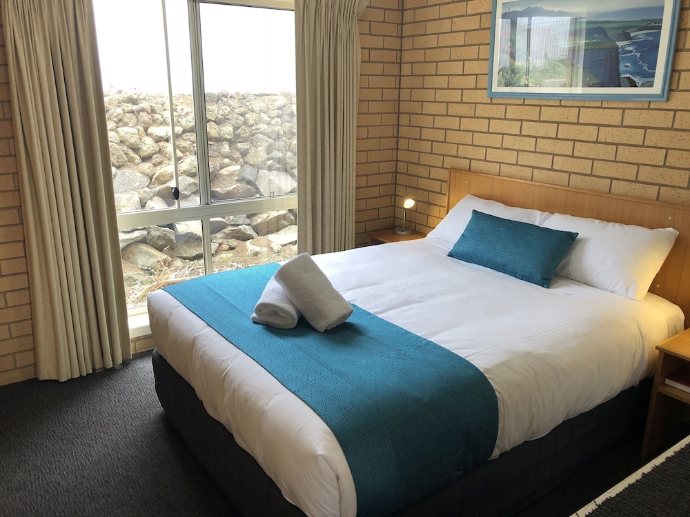 Port Campbell Parkview Motel Apartments 12/64