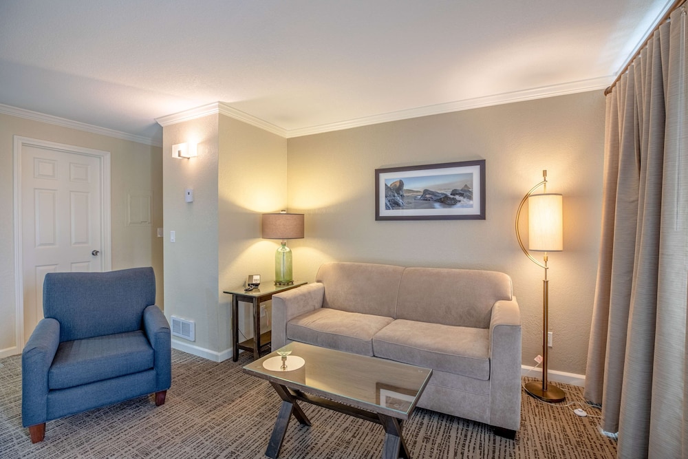 Best Western Inn At Face Rock 25/44