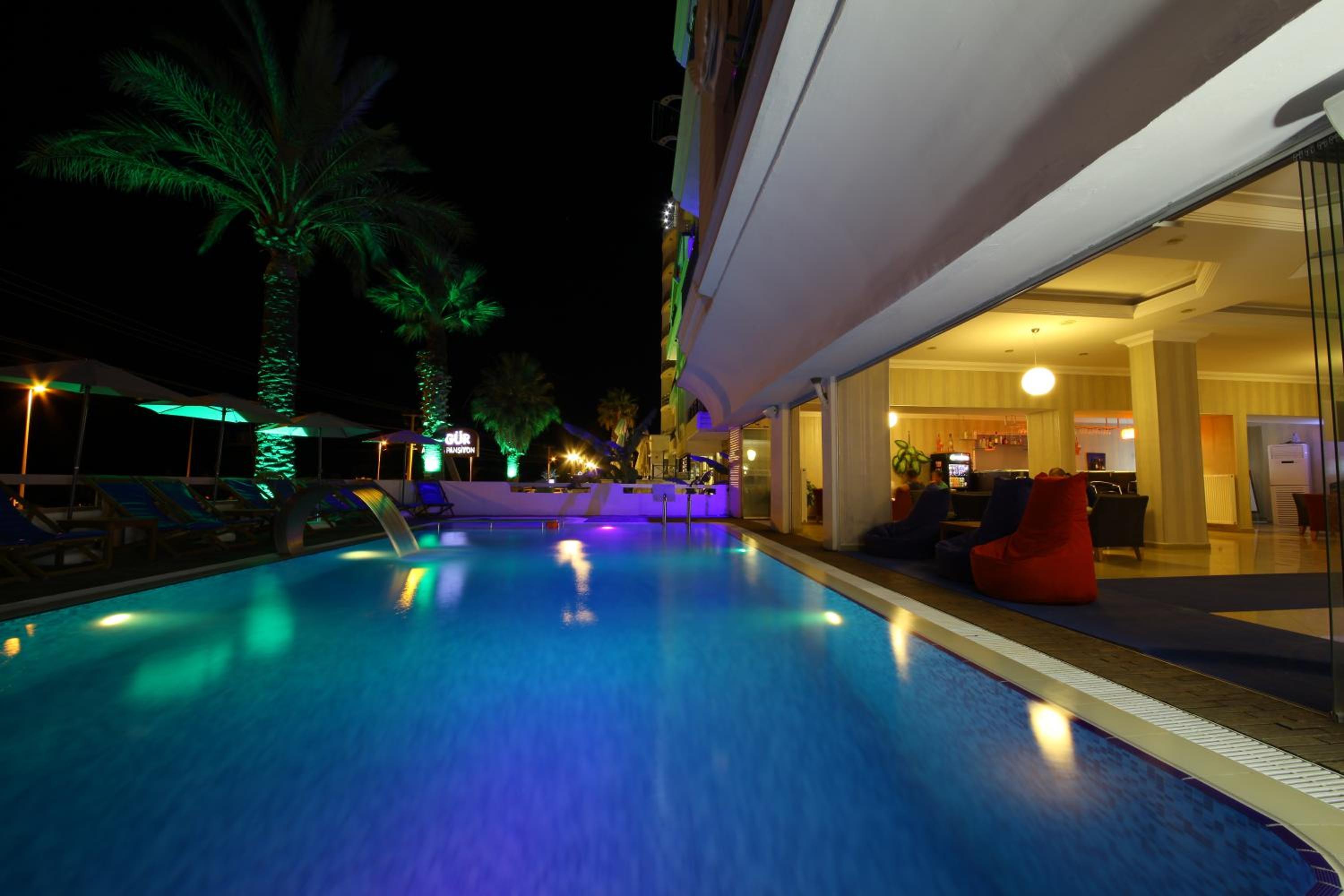 Acem Hotel 4/50