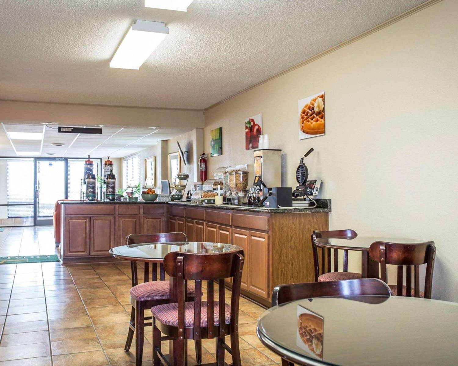 Quality Inn and Suites Monroe NC 15/24