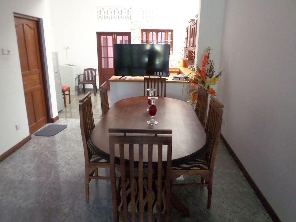 Leos Home Stay 23/31