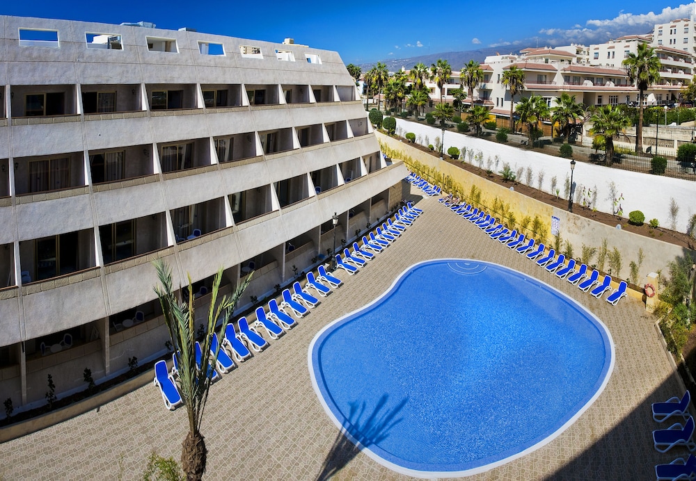 Piramides Resort 7/60