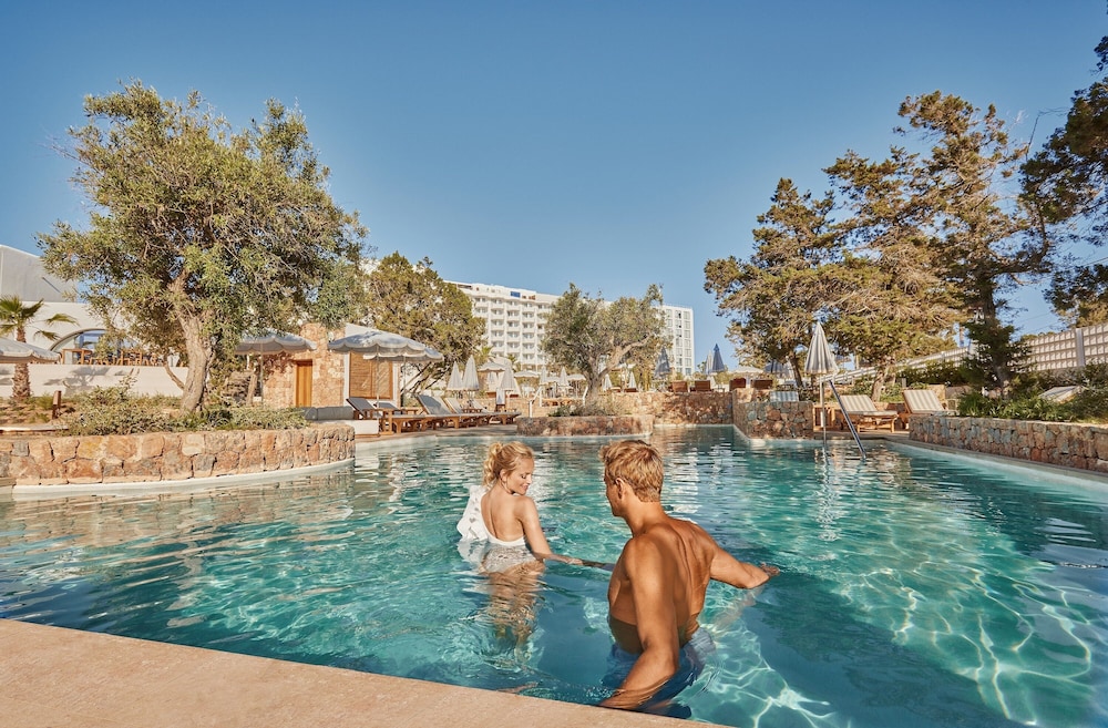 The Signature Level at TRS Ibiza Hotel 56/60