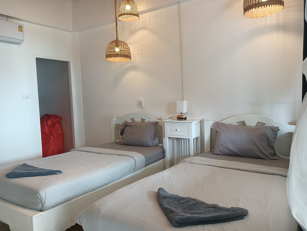ROOM, TWIN BEDS, SEA VIEW, PATIO