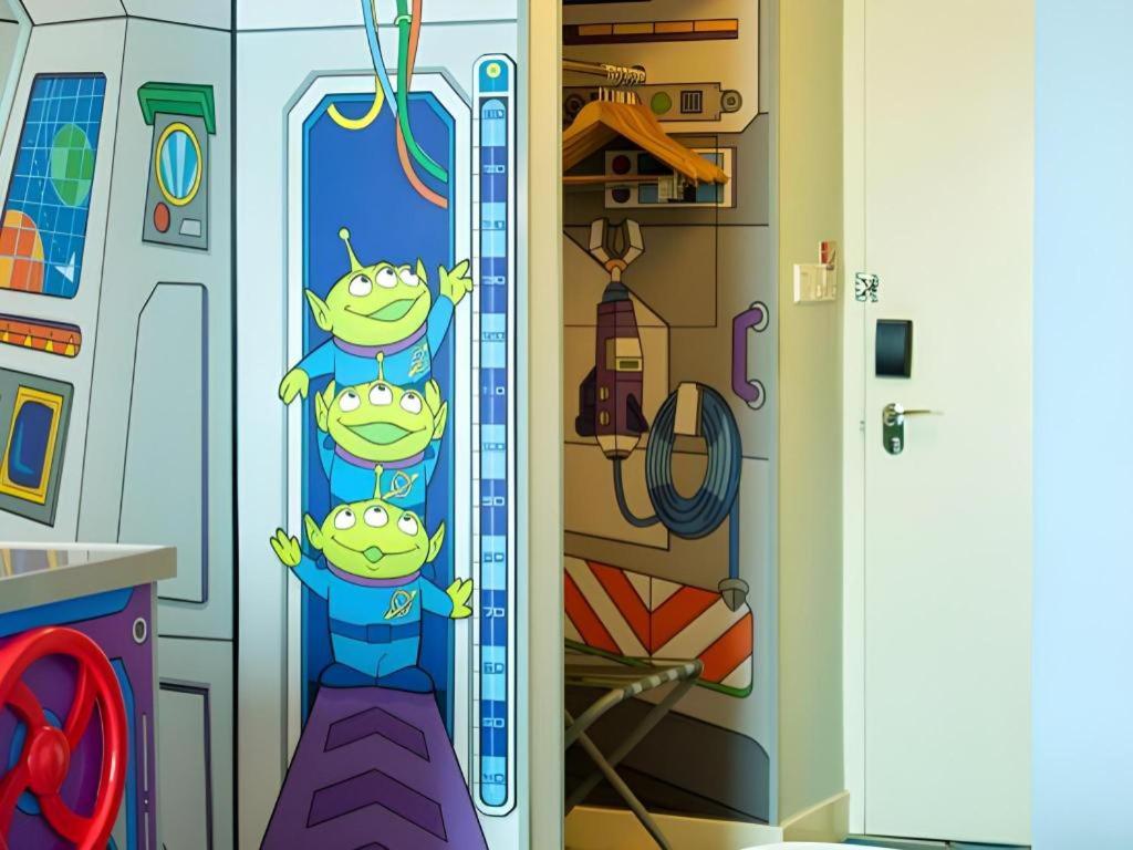 Toy Story Hotel 16/35