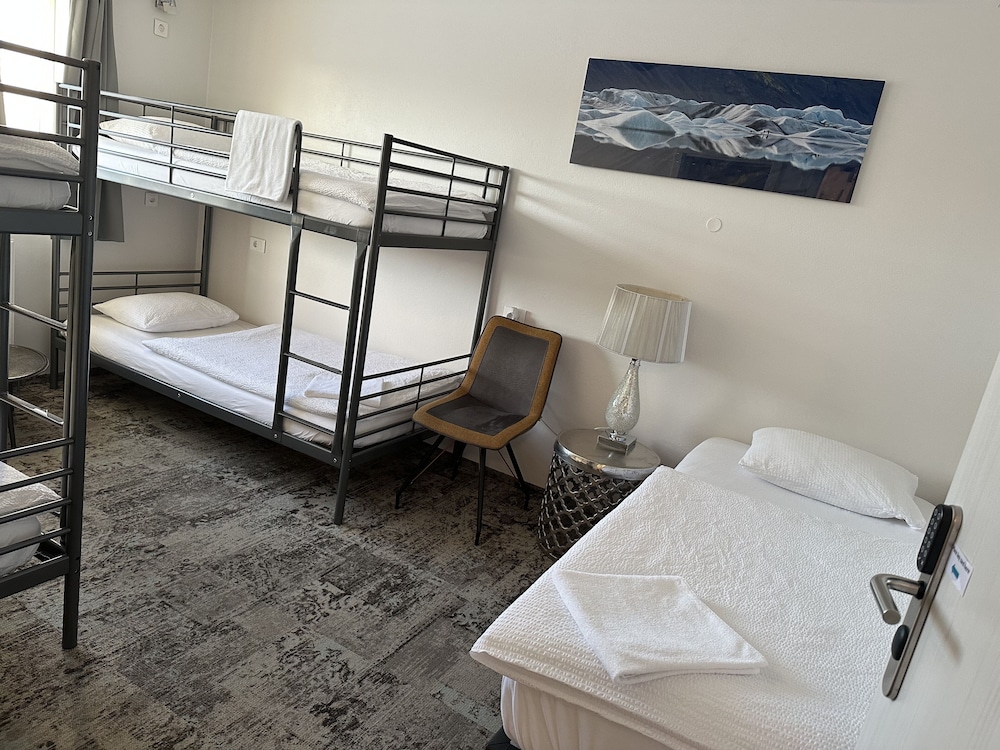 Höfn Hi Hostel 63/64