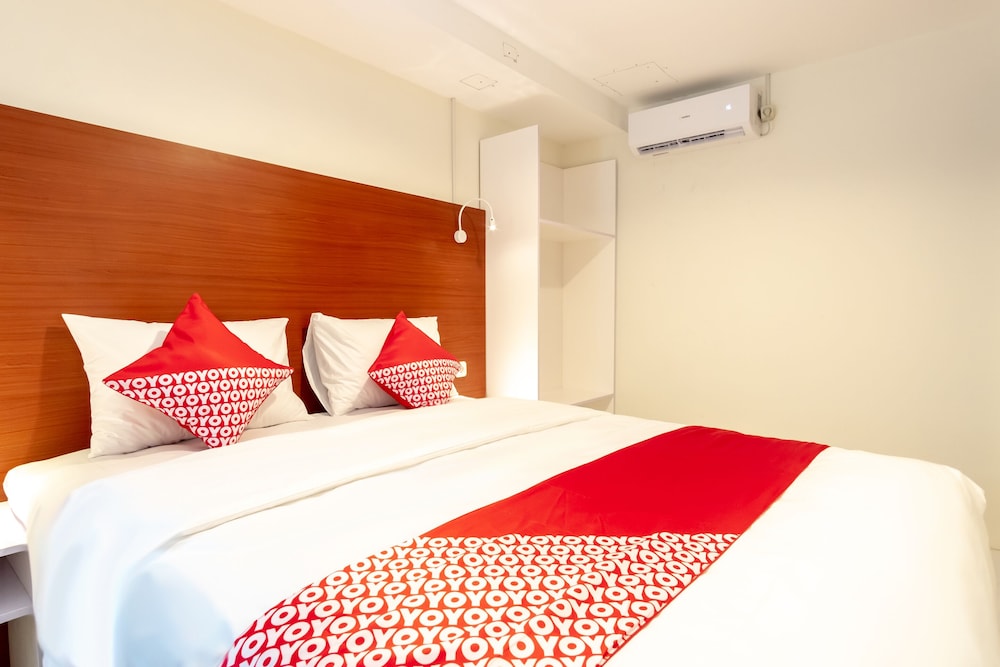 Oyo Flagship 1481 Apartemen Sentraland Medan 12/22
