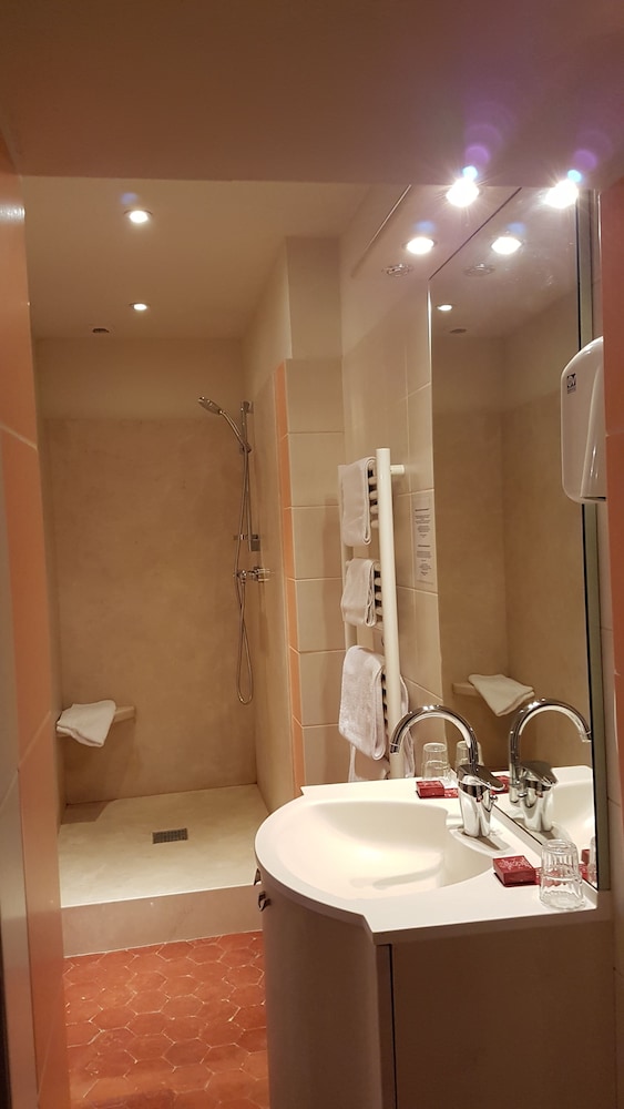 Hôtel Cardinal 32/58