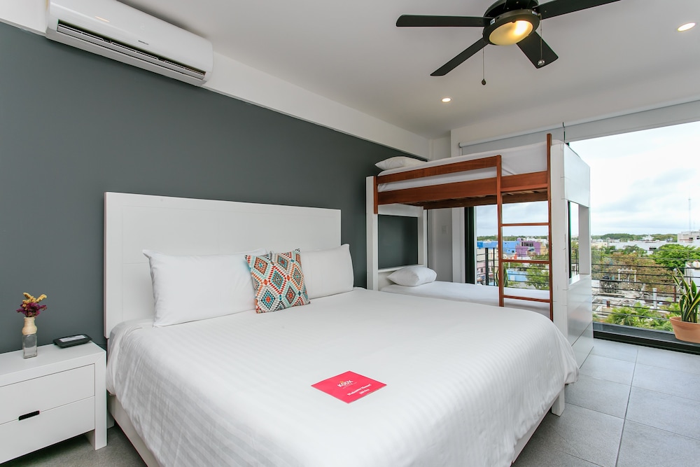 FAMILY, STUDIO, MULTIPLE BEDS, KITCHENETTE