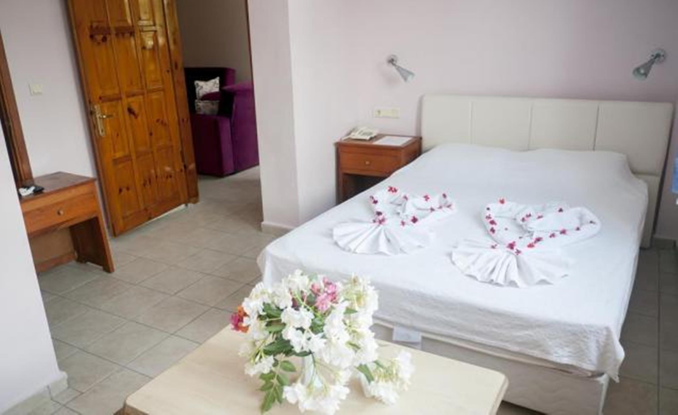 Metin Hotel 13/28