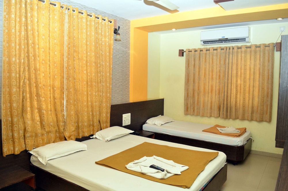 Hotel Sai Kamal 35/57
