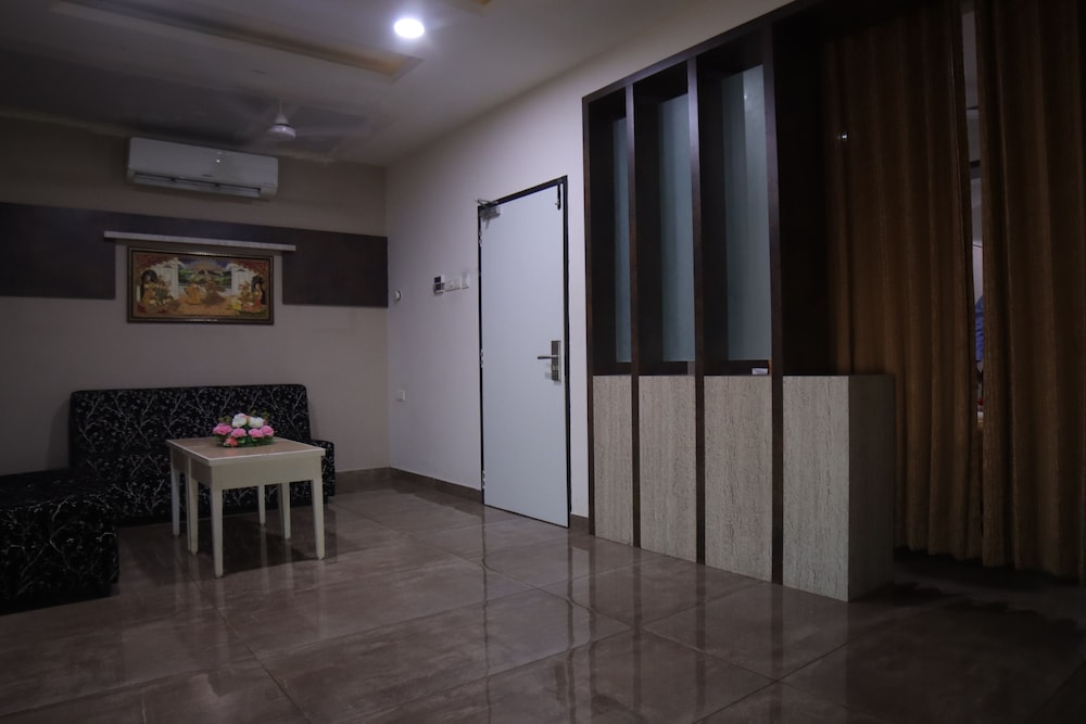PL A Residency Trichy 34/44