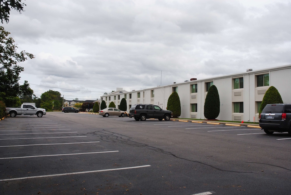 Motel6 Seekonk, MA - Providence East 35/39