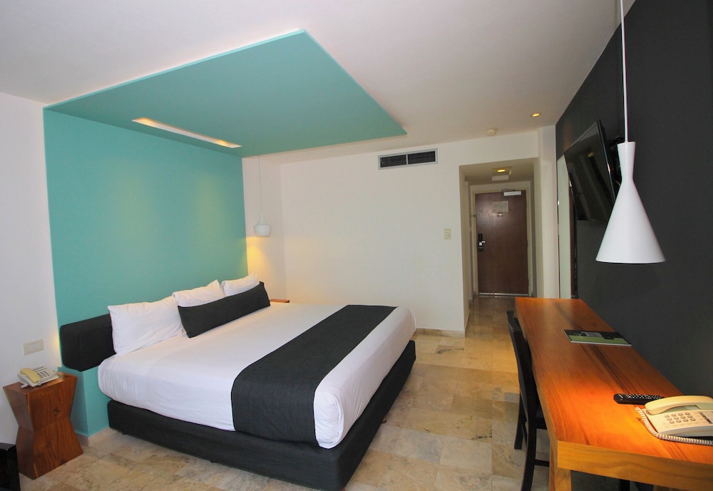 STANDARD, KING BED, SEA VIEW