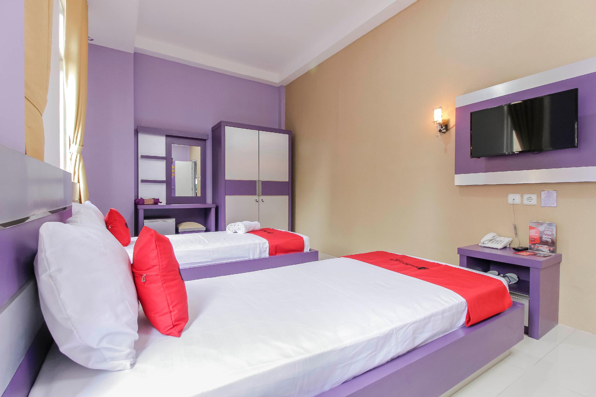 Reddoorz Plus Near Stasiun Bekasi 27/45
