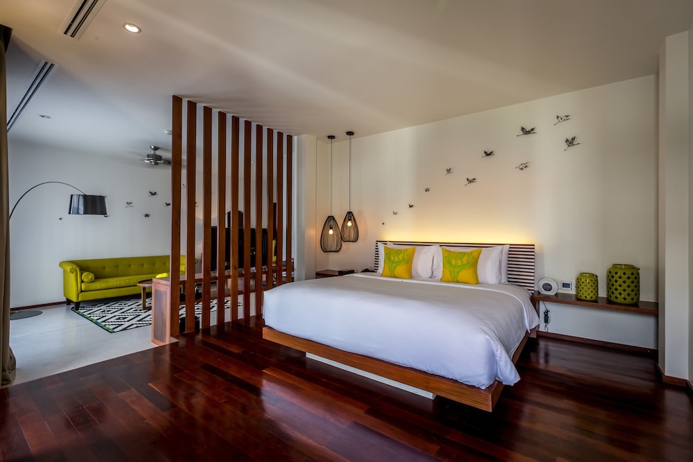 The Aviary Hotel 19/50