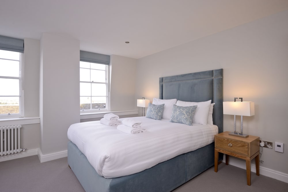 Destiny Scotland New Town Apartments 2/15