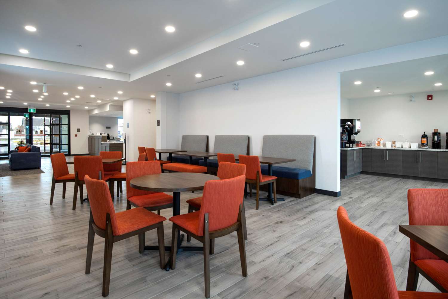 Comfort Inn and Suites Carleton Place ON 28/33