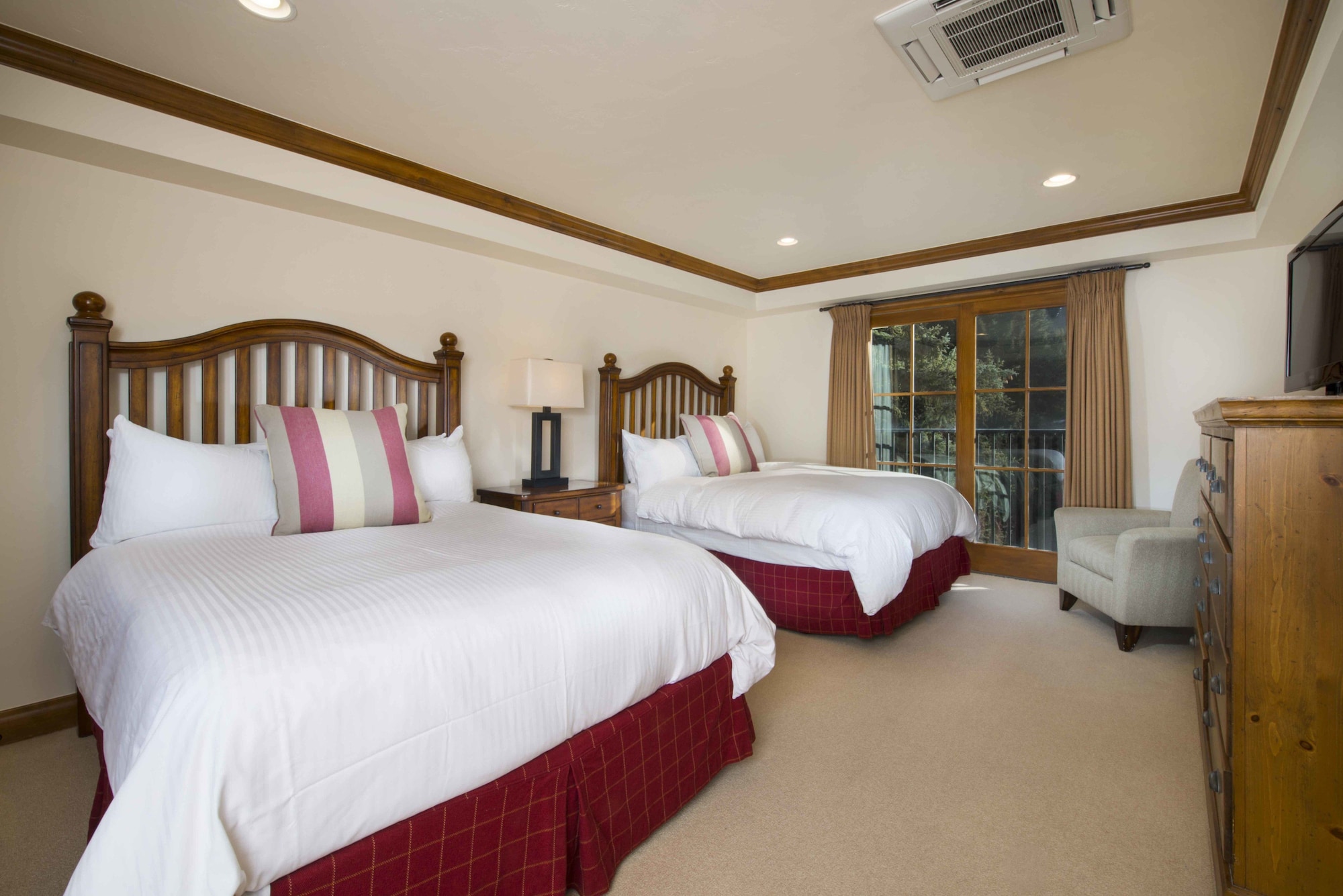 2 Bedrooms, Condo, King Bed, Valley View