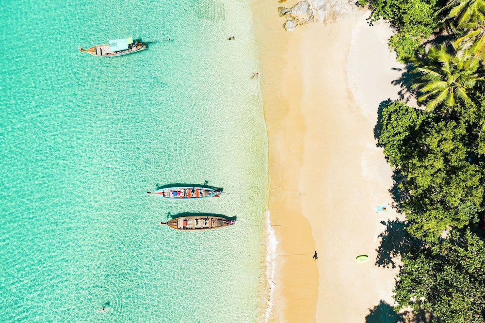 Amora Beach Resort Phuket 45/75