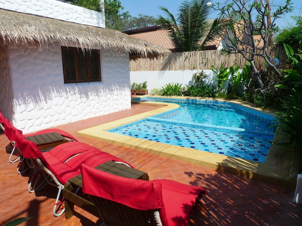 Baan Talay Chine Boutique Resort 8/70