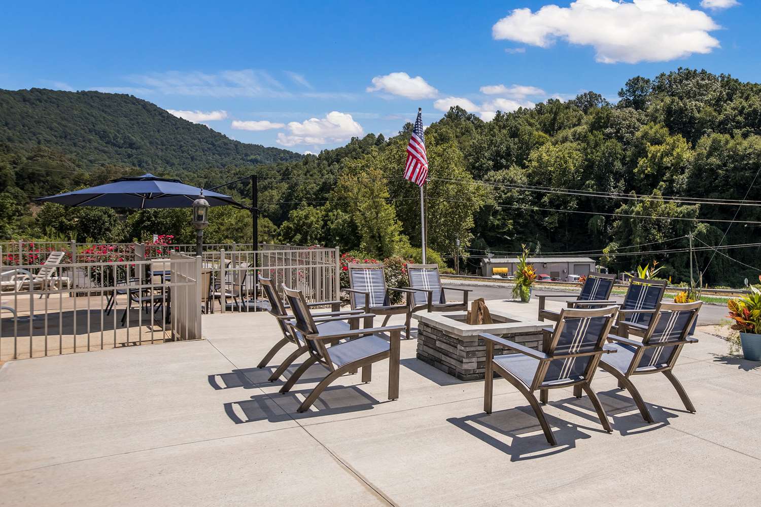 Clarion Pointe Sylva near Cherokee Area 37/50