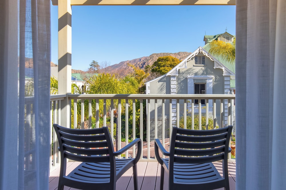 Montagu Country Hotel 87/89