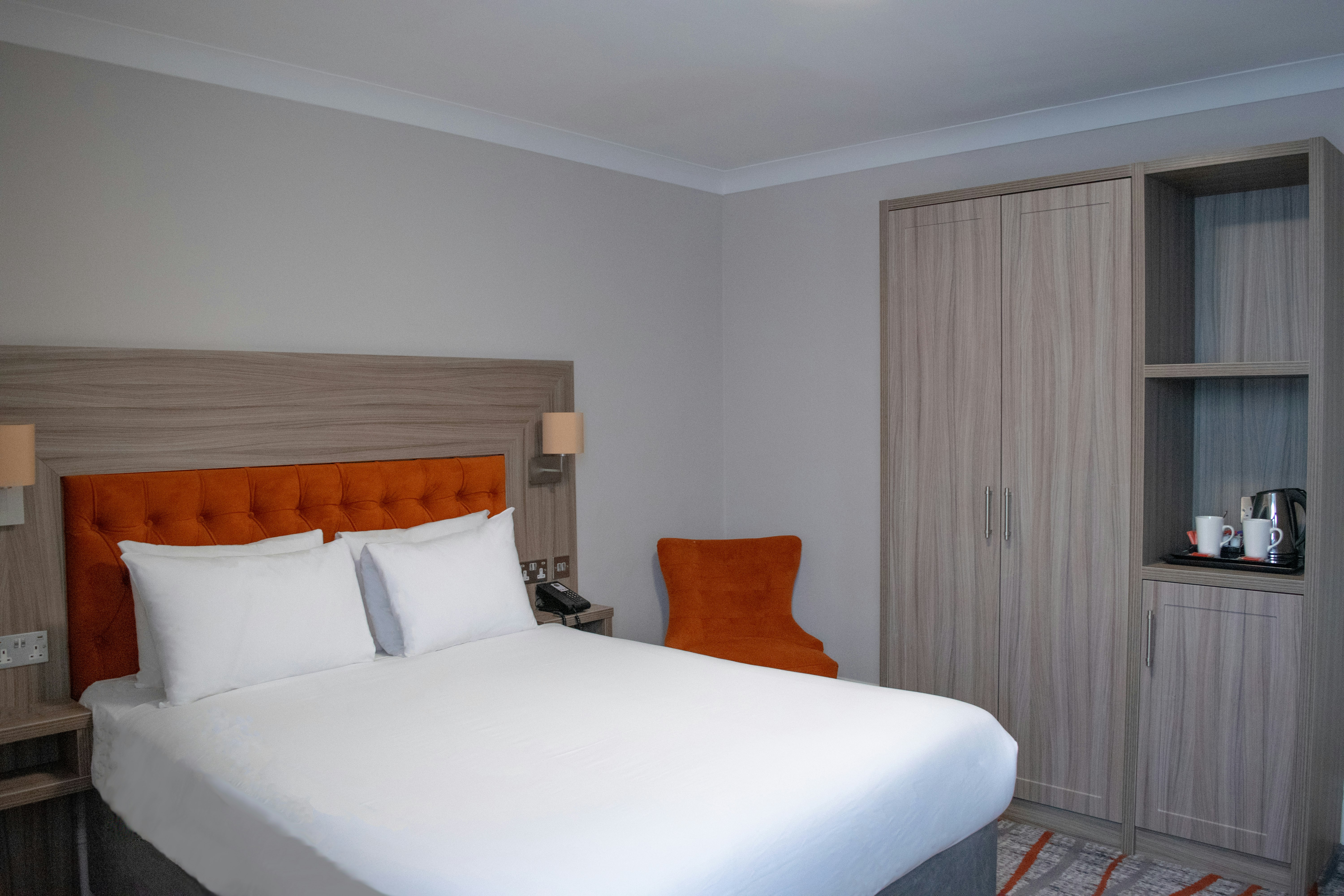 DELUXE, DOUBLE BED