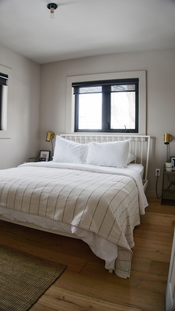 3 Bedrooms, Luxury, House, 3 Queen Beds, Lake View, Patio