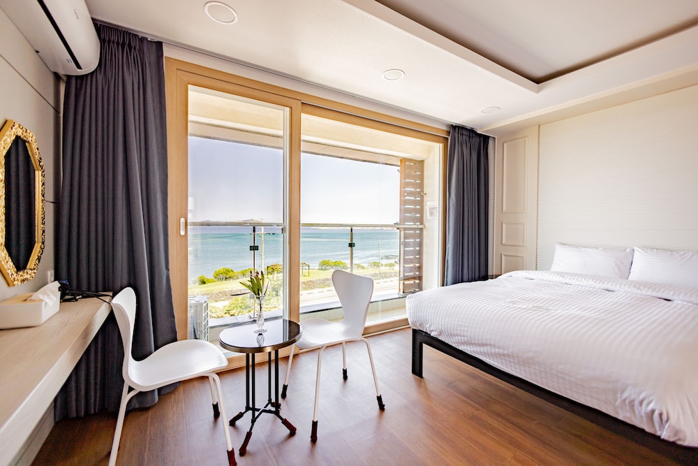 Areumdaun Resort 30/81