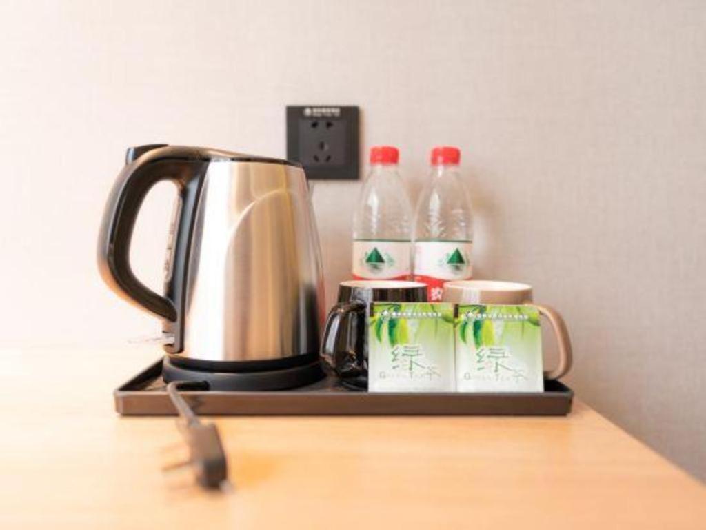 GreenTree Inn Express Hefei Yaohai Wanda Minghuang Road 20/38