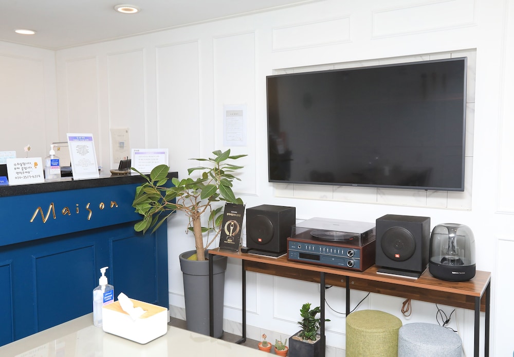 Maison Mini Hotel & Guesthouse 5/24