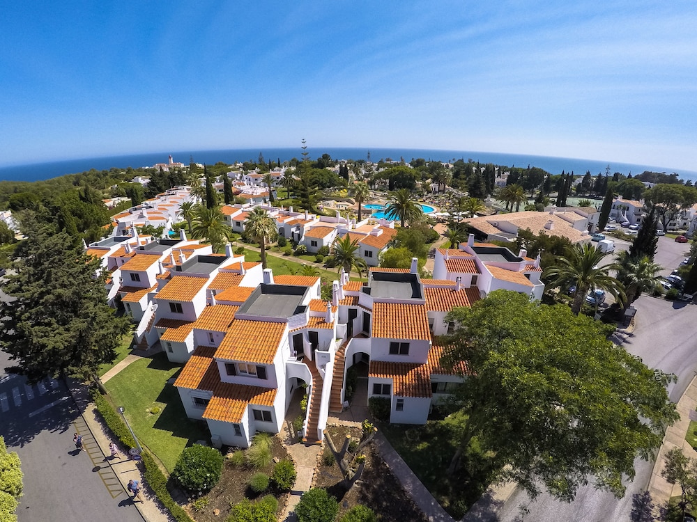 Rocha Brava Village Resort 68/77