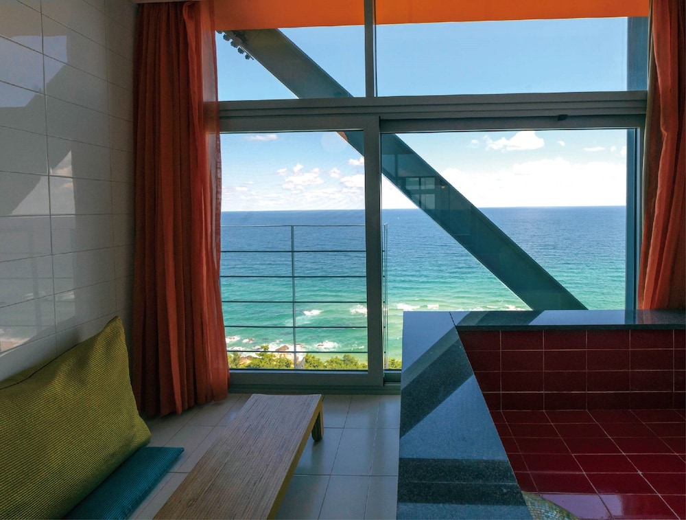 Haslla Art World Museum Hotel 37/64