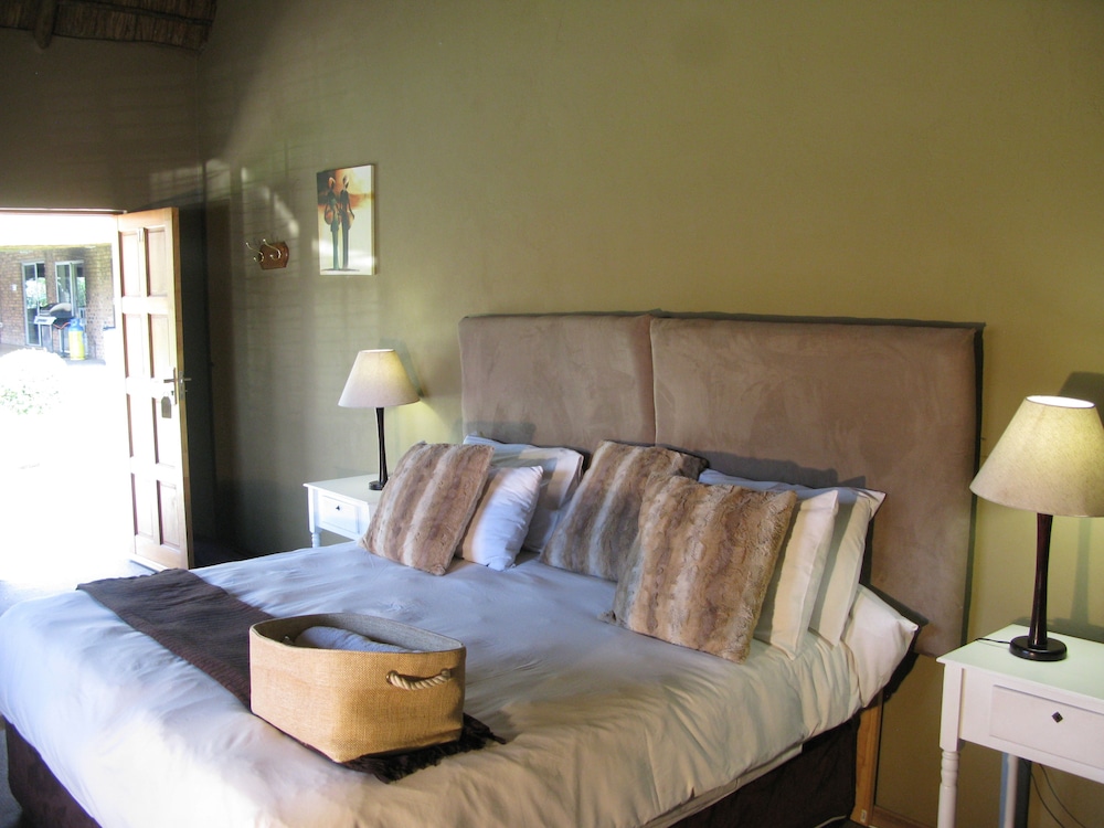 Aero Guest Lodge 28/68