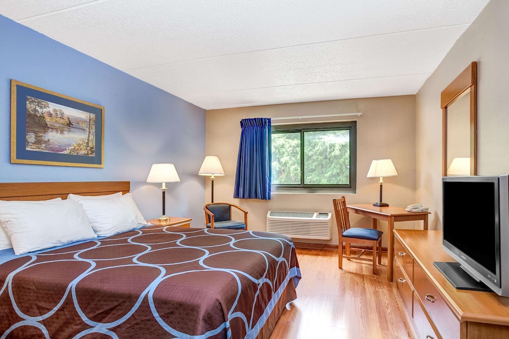 Super 8 By Wyndham Mahwah 14/28