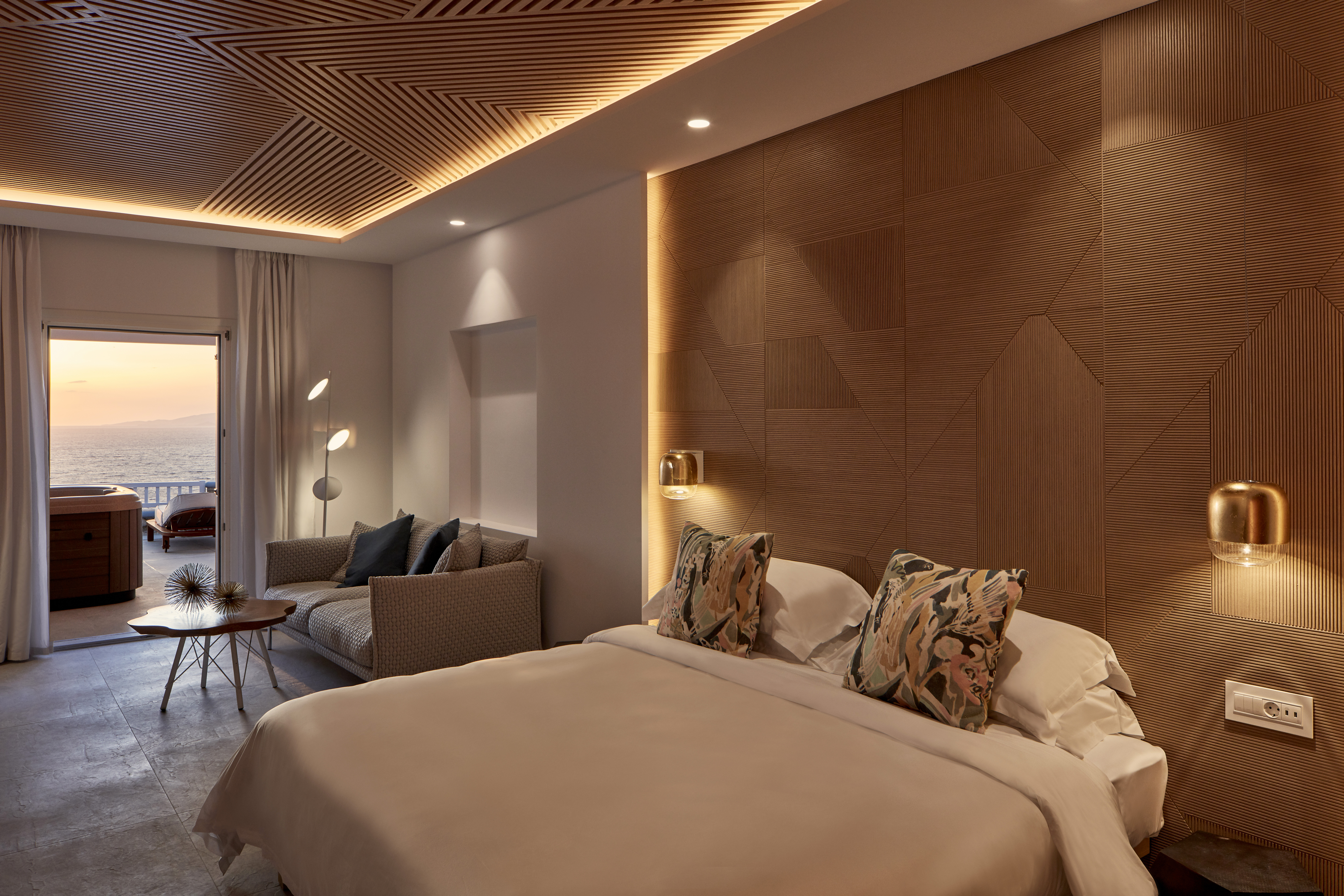 KYNTHOS, JUNIOR SUITE, SEA VIEW, OUTDOOR JETTED TUB