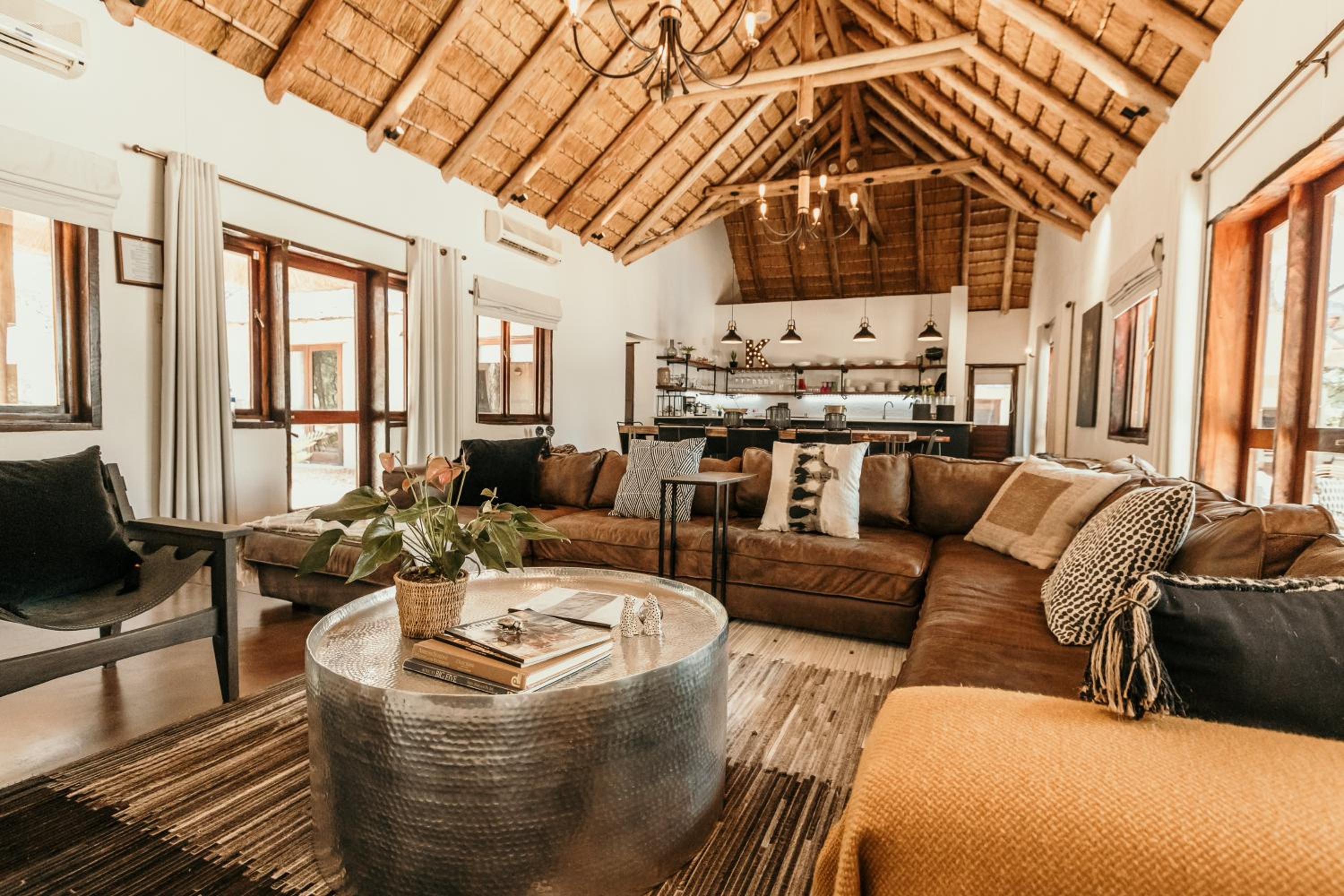 Kingly Bush Villa 18/36