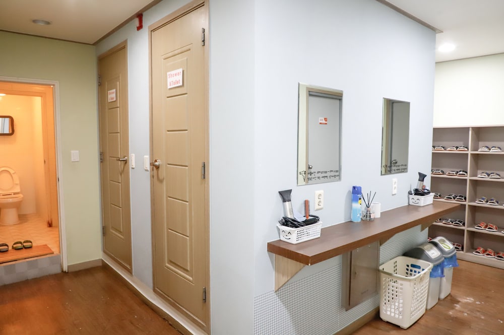 Busan Suk Bak Dot Com Guest House 45/52