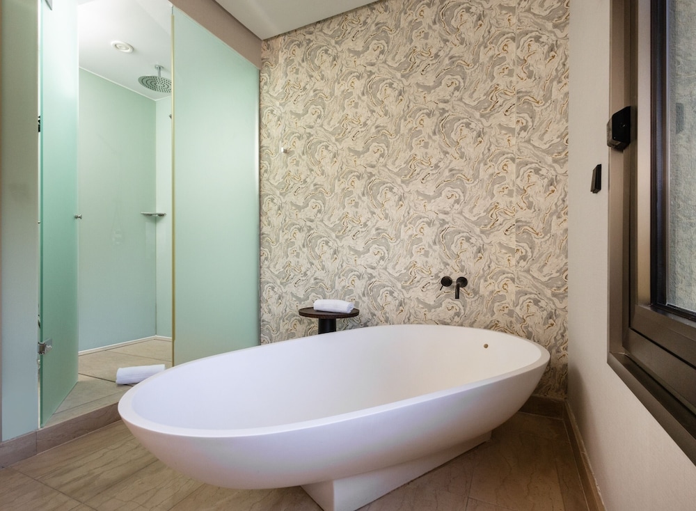 GRAND, MIRAMAR, SUITE