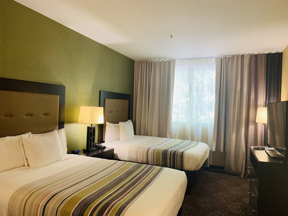 Country Inn & Suites by Radisson, San Jose International Airport, CA 7/30