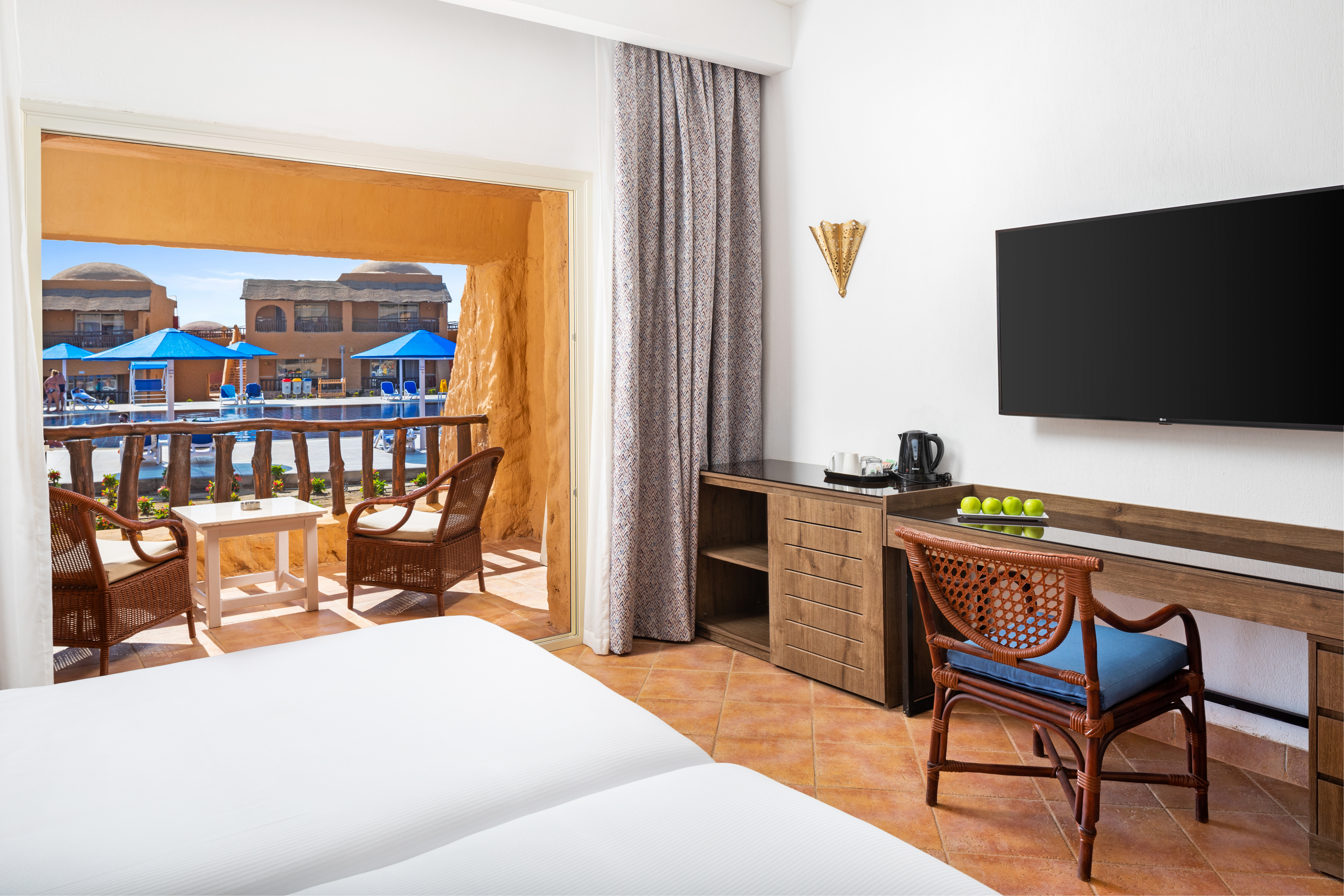 Room, Double or Twin Bed, Pool View, Pickalbatros Portofino Villaggio Resort 2/2