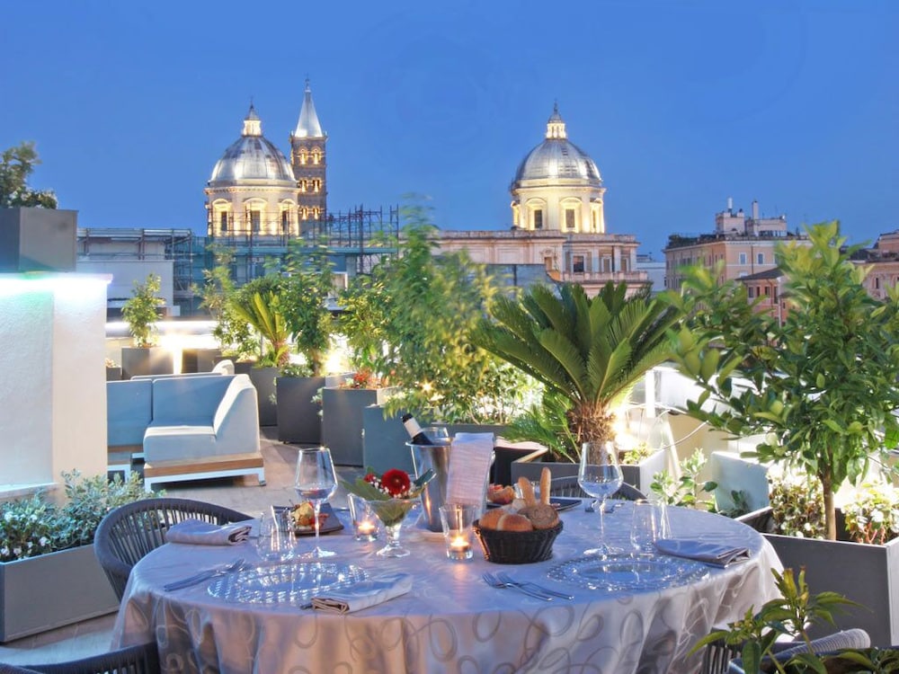 The Hive Hotel 41/50