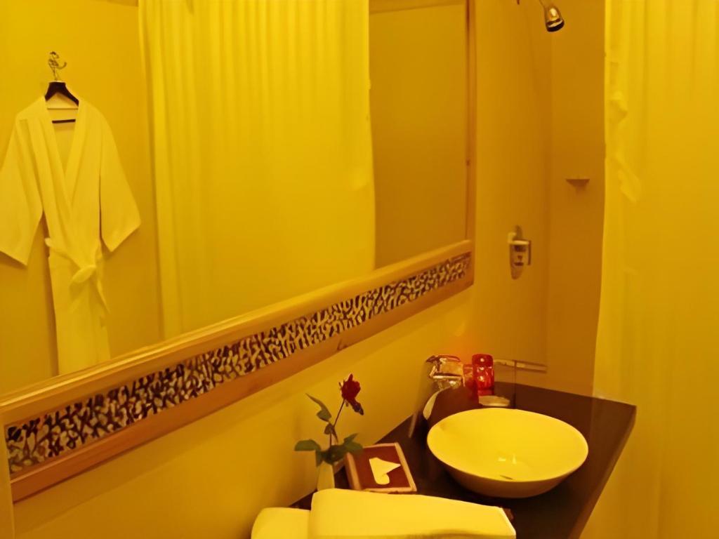 OYO Premium Vaishali Nagar 41/41