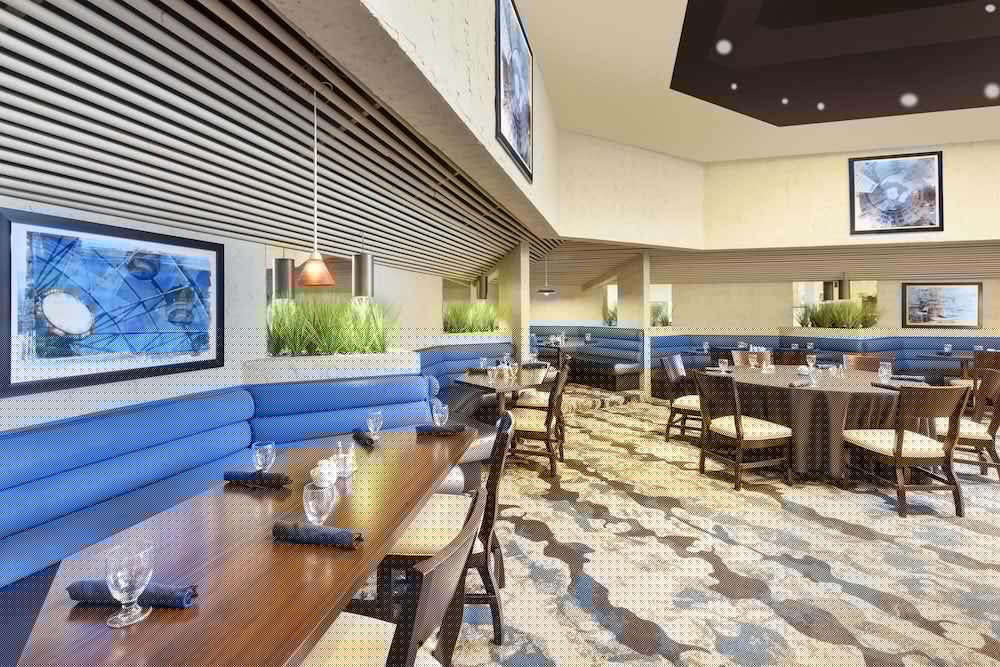 Crowne Plaza Columbus North-Worthington 42/56