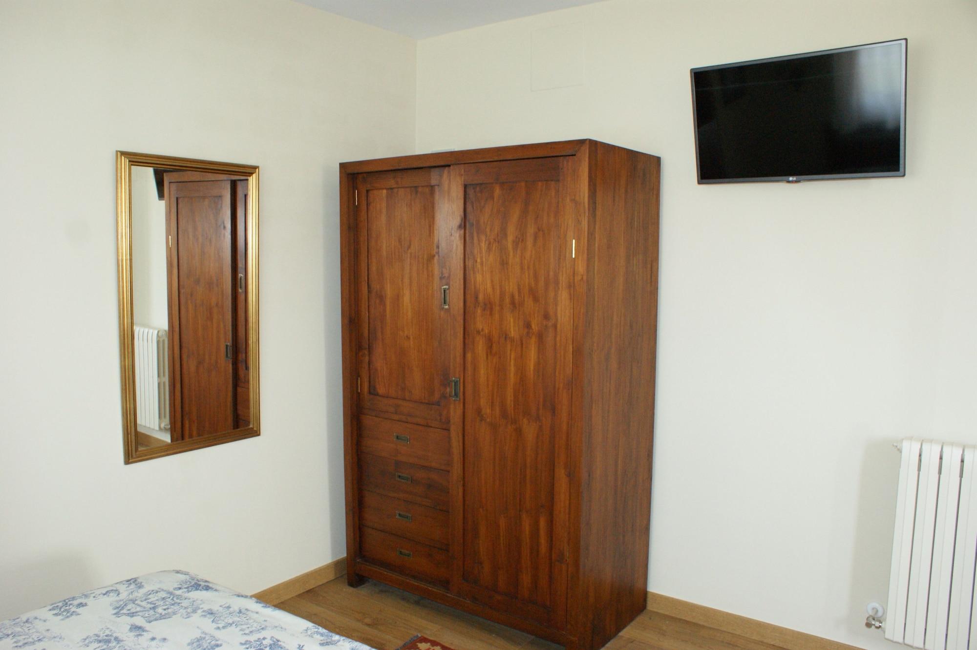 Hotel Colonial de Santillana 34/58