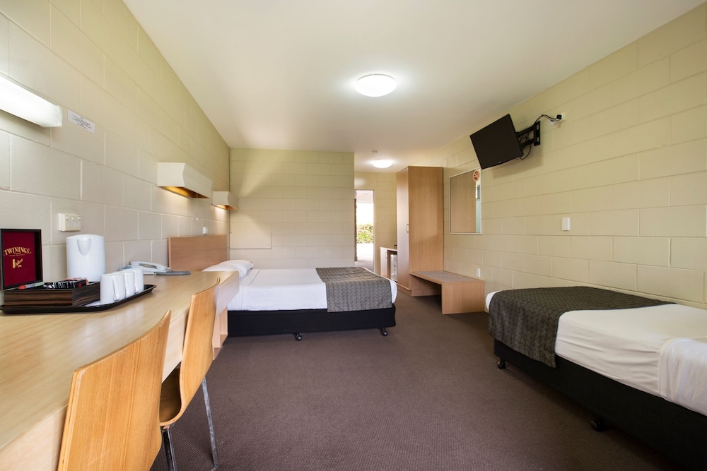 Dalrymple Hotel 31/67