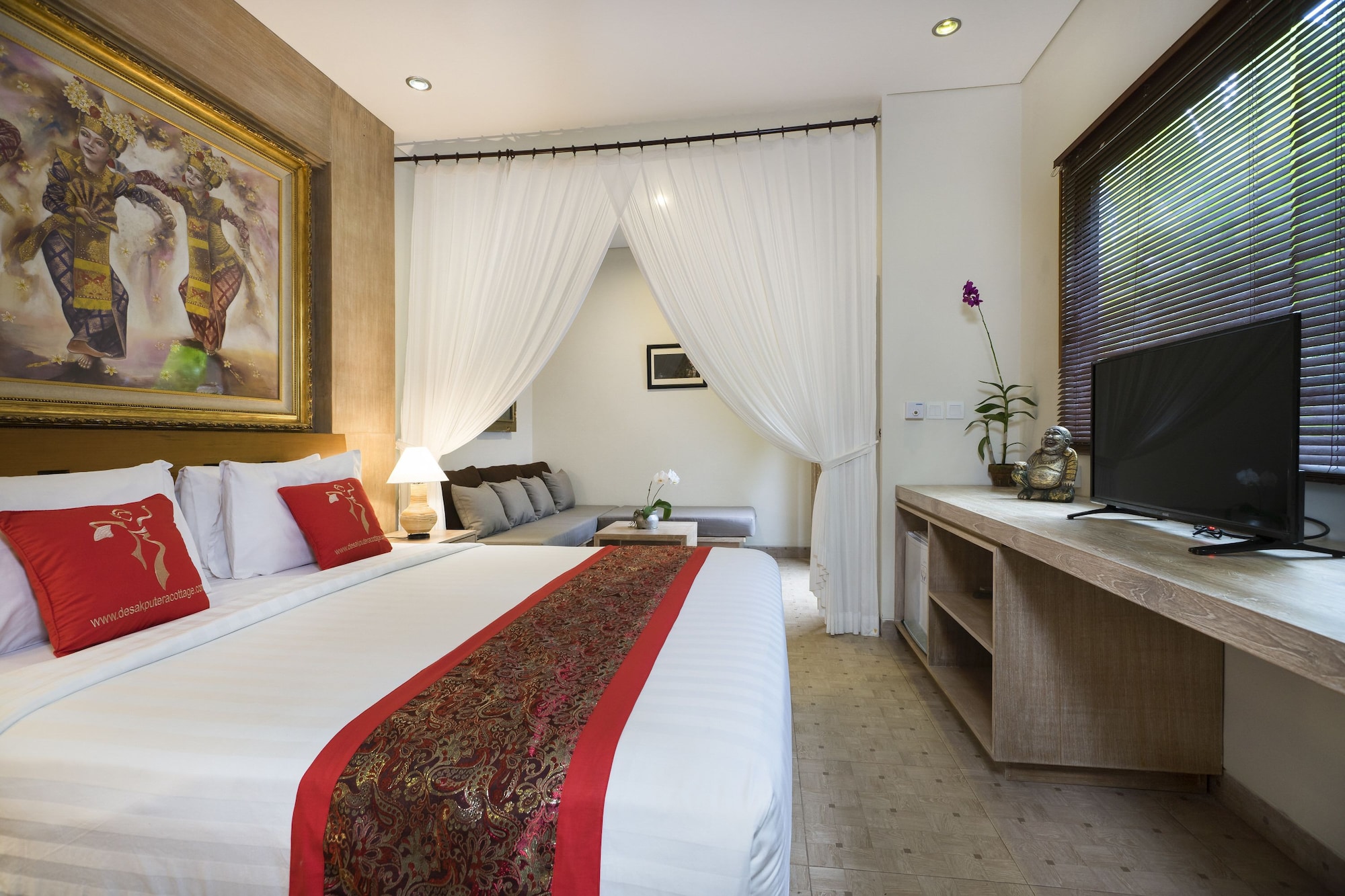 HONEYMOON, SUITE