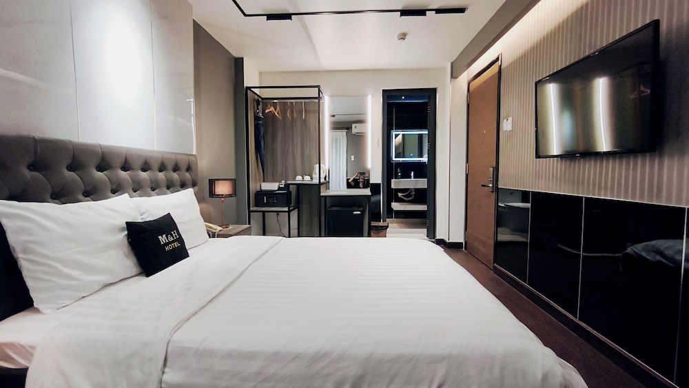 DELUXE, BALCONY