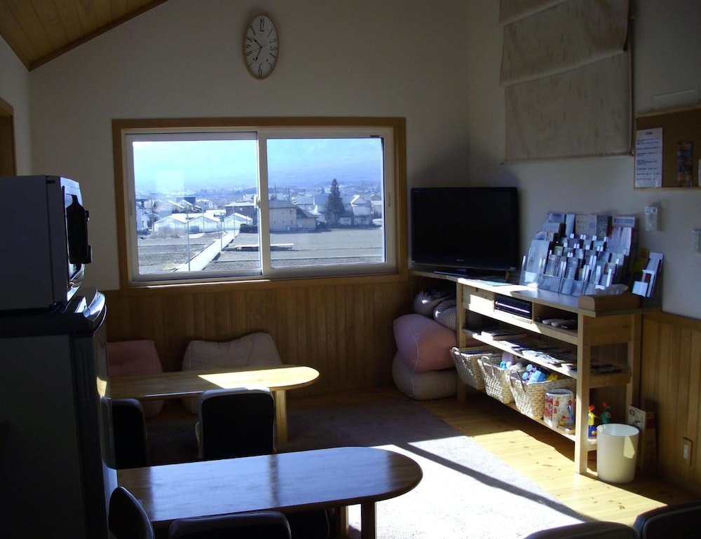 Lodge Orange Cabin 39/63
